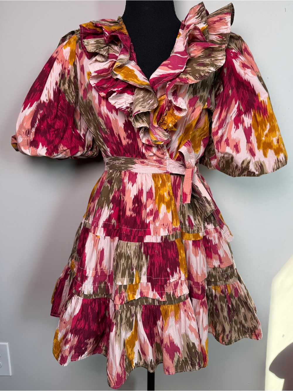 Love the Label Ikat Print Ruffle Tiered Boho Mini Dress Sz M